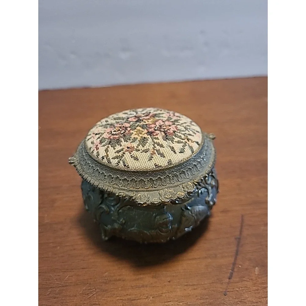Vintage Sankyo Japan Jewelry Trinket Music Box Floral Cross Stitch Cushion Brass